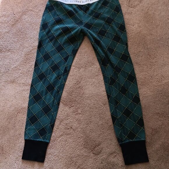 Victoria's Secret Plaid Leisure Legging - Picture 1 of 9